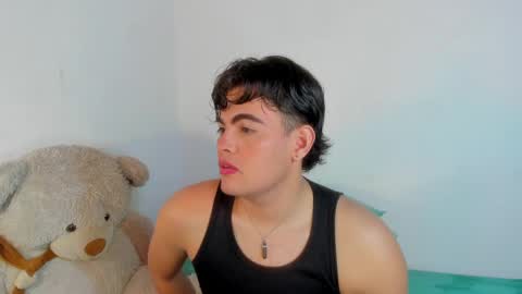 Snapshot of kami_22 chatting on 05.31.26 camilo independent model online show from 05.31.26