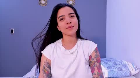 Snapshot of kamilabetancourt chatting on 06.29.26 Kamila Betancourt online show from 06.29.26