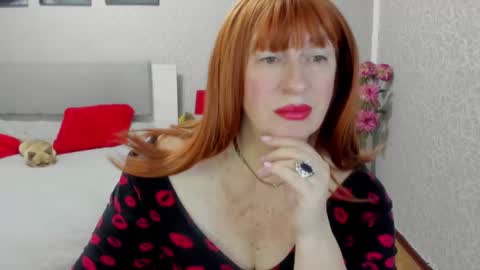 Snapshot of kanareika chatting on 02.14.25 kanareika online show from 02.14.25