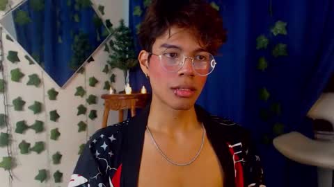 Snapshot of kaorimatsui_ chatting on 11.22.25 Kaori Matsui online show from 11.22.25