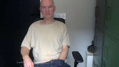 Snapshot of kapitein_rob chatting on 12.15.24 Robbie online show from 12.15.24