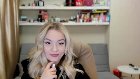 Snapshot of kara_smith_ chatting on 02.01.26 Kara. Off from 15th till 24th of December online show from 02.01.26