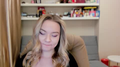 Snapshot of kara_smith_ chatting on 03.20.26 Kara. Off from 15th till 24th of December online show from 03.20.26