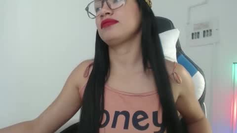 Snapshot of kardycherry chatting on 01.12.26 Kardy online show from 01.12.26