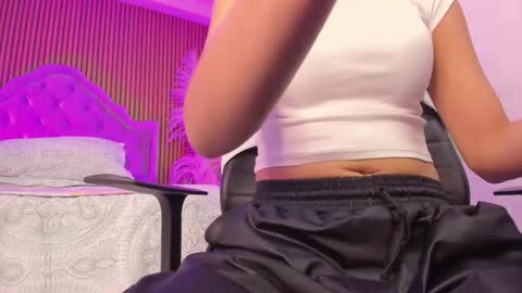 Snapshot of karelymitchel chatting on 02.08.26 Karely online show from 02.08.26