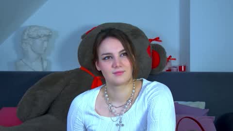 Snapshot of karenclarks chatting on 11.25.25 Karen online show from 11.25.25