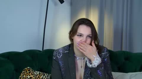 Snapshot of karenclarks chatting on 11.29.25 Karen online show from 11.29.25