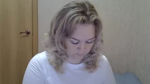 karennelsonx online show from 10.14.25