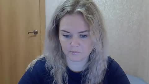 karennelsonx online show from 11.02.25