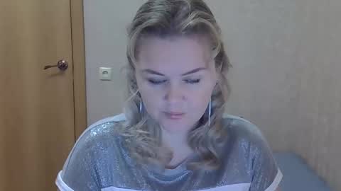 karennelsonx online show from 12.03.25