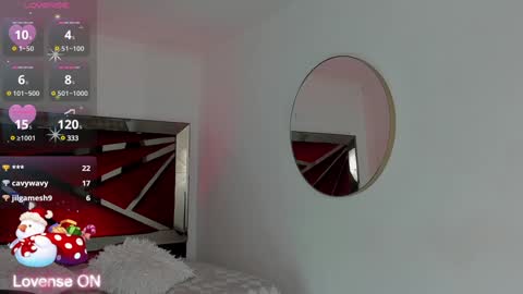 Snapshot of karenpautt chatting on 12.29.24 Karen online show from 12.29.24