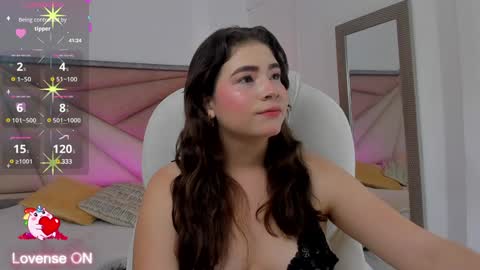 Snapshot of karenpautt chatting on 01.04.25 Karen online show from 01.04.25