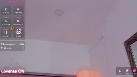 Snapshot of karenpautt chatting on 02.09.25 Karen online show from 02.09.25