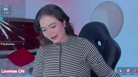 Snapshot of karenpautt chatting on 02.19.25 Karen online show from 02.19.25