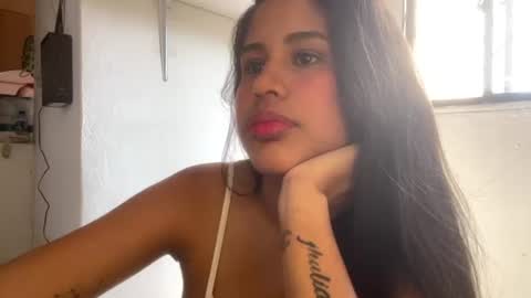 Snapshot of kariina_candy chatting on 06.20.26 kariina candy and fox online show from 06.20.26