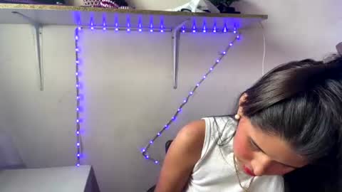 Snapshot of kariina_candy chatting on 07.05.26 kariina candy and fox online show from 07.05.26