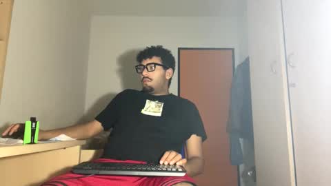 Snapshot of karim03larbi chatting on 03.05.25 karim03larbi online show from 03.05.25