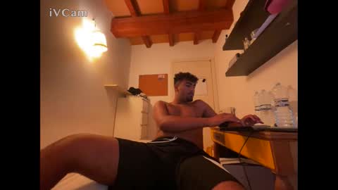 Snapshot of karim03larbi chatting on 09.23.25 karim03larbi online show from 09.23.25