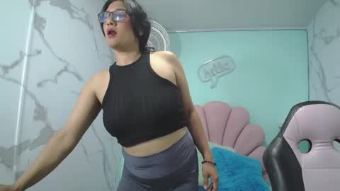 Snapshot of karime_sexygirl chatting on 01.16.25 Karime online show from 01.16.25