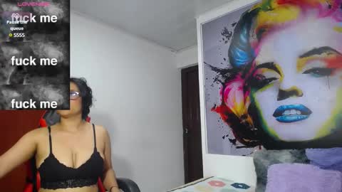 Snapshot of karime_sexygirl chatting on 01.24.25 Karime online show from 01.24.25