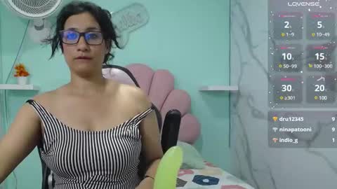 Snapshot of karime_sexygirl chatting on 02.02.25 Karime online show from 02.02.25