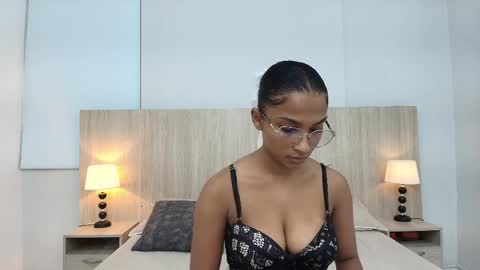 Snapshot of karina_calderon chatting on 04.09.26 Karina Calderon online show from 04.09.26