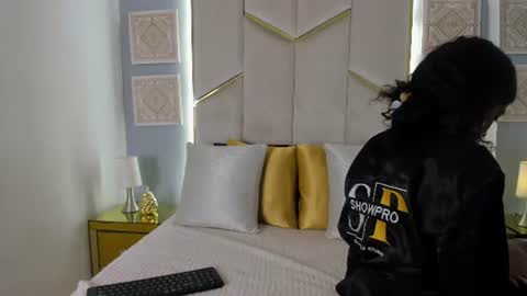 Snapshot of karinaacox chatting on 06.18.26 karinaacox online show from 06.18.26