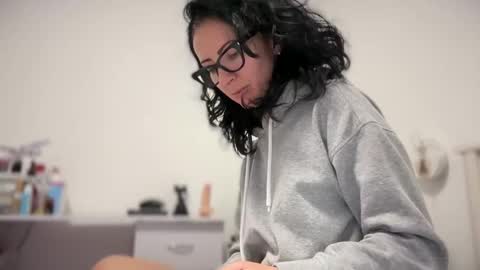 Karina online show from 02.25.25