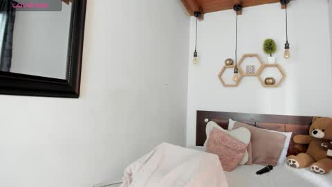 Karina online show from 02.04.25