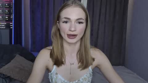 Snapshot of karinchik544 chatting on 11.05.25 karinchik544 online show from 11.05.25