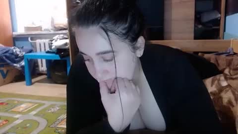 karinkabrunetka2 online show from 10.28.25