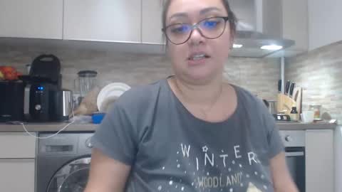 Snapshot of karinmcqueen chatting on 12.24.24 Karin online show from 12.24.24