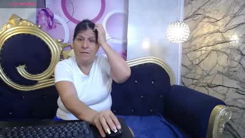 Snapshot of karito_mature17 chatting on 12.15.24 Karito online show from 12.15.24