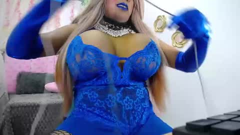 karla_brown25 online show from 12.04.25