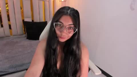 Snapshot of karla_hernandez chatting on 02.11.25 Karla online show from 02.11.25