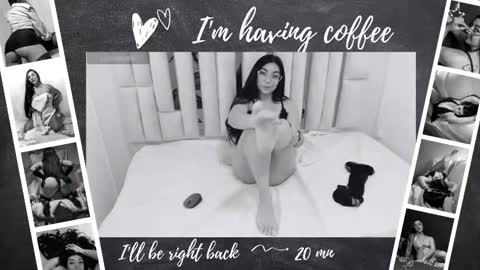 Snapshot of karla_hernandez chatting on 10.15.25 Karla online show from 10.15.25