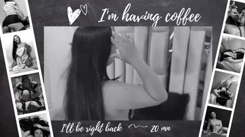 Snapshot of karla_hernandez chatting on 10.17.25 Karla online show from 10.17.25