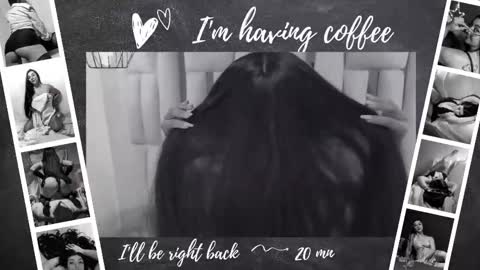 Snapshot of karla_hernandez chatting on 10.21.25 Karla online show from 10.21.25