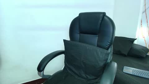 Snapshot of karla_hilton1 chatting on 02.20.26 karla_hilton1 online show from 02.20.26