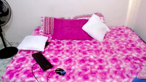 Snapshot of karla_sweet_18 chatting on 01.10.26 NEW online show from 01.10.26