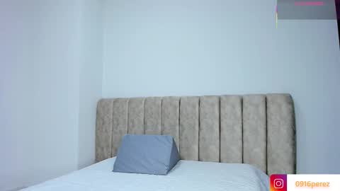 Snapshot of karla_wonderful chatting on 12.01.25 karolina online show from 12.01.25