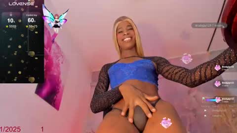 Snapshot of karlaebony_ts chatting on 11.12.25 KARLA online show from 11.12.25