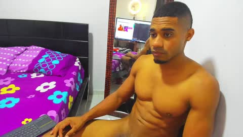 Snapshot of karljensen33 chatting on 01.09.25 karlgenjen online show from 01.09.25