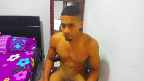 Snapshot of karljensen33 chatting on 01.12.25 karlgenjen online show from 01.12.25