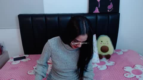 Snapshot of karlota_hank chatting on 03.22.26 Karlis online show from 03.22.26