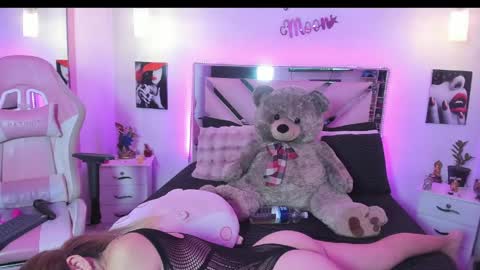 Snapshot of karly_moonn chatting on 04.20.26 Karly Moonns online show from 04.20.26