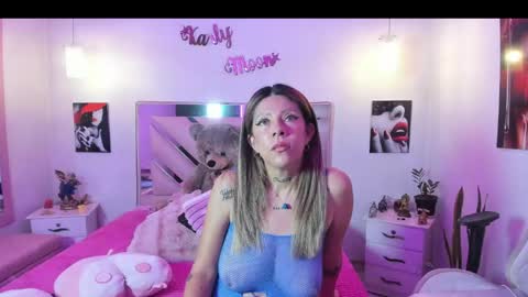 Snapshot of karly_moonn chatting on 05.08.26 Karly Moonns online show from 05.08.26