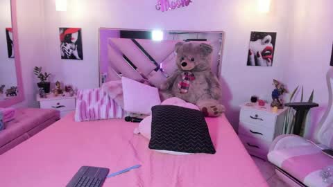 Snapshot of karly_moonn chatting on 05.23.26 Karly Moonns online show from 05.23.26