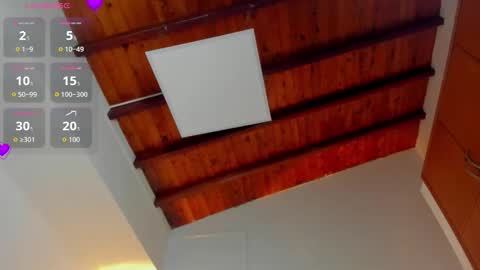 karlyy_ online show from 11.20.25