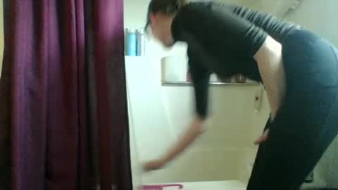 Karma Queen online show from 02.11.26